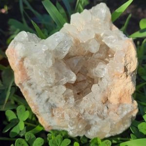 Gorgeous dog toothed calcite crystal🌠